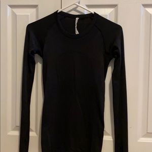Black lululemon swiftly tech long sleeve